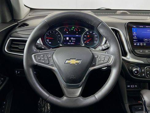 Used 2022 Chevrolet Equinox Premier image 11