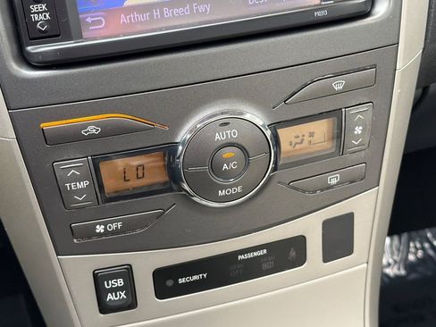 Used 2013 Toyota Corolla LE image 23