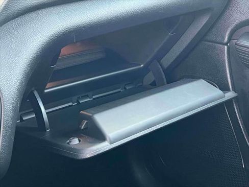 Used 2016 Jeep Cherokee Latitude image 28