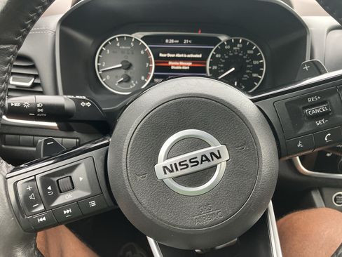 Used 2021 Nissan Rogue SV AWD/4WD image 21