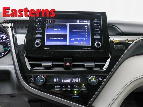 Used 2023 Toyota Camry SE image 12