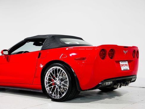 Used 2013 Chevrolet Corvette 427 w/ 1SC Preferred Equipment Group RWD image 31