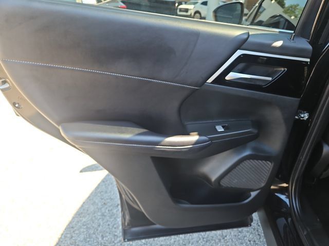 Used 2024 Mitsubishi Outlander SE Black Edition AWD/4WD image 13