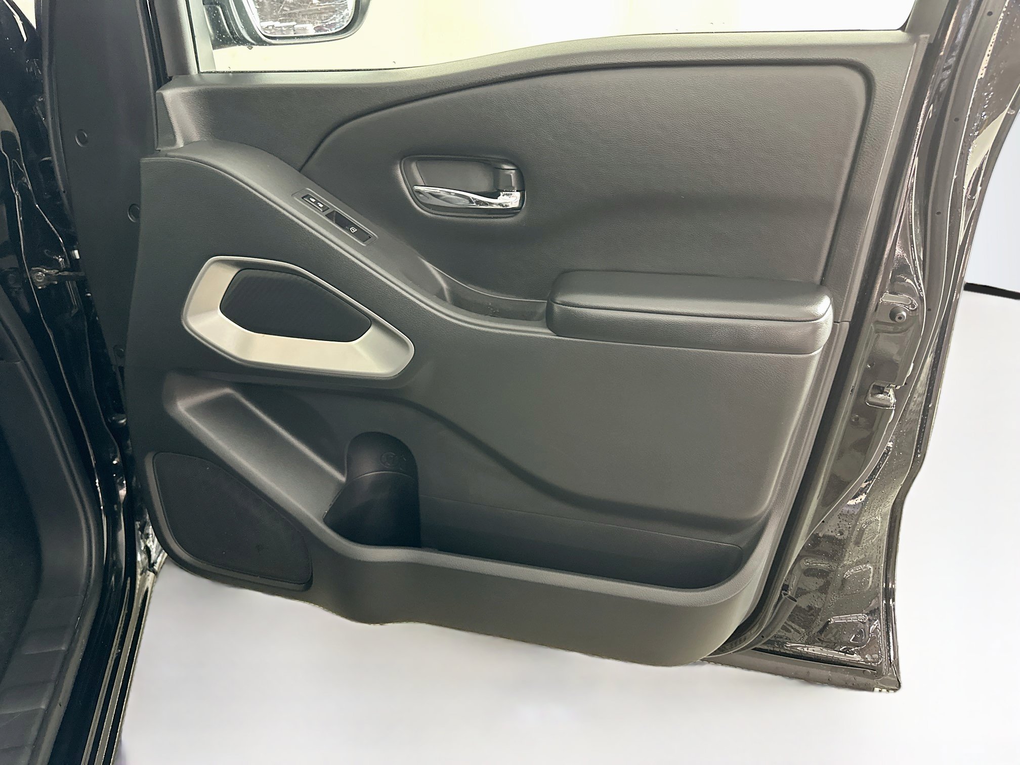 Used 2026 Nissan Frontier SV RWD image 30