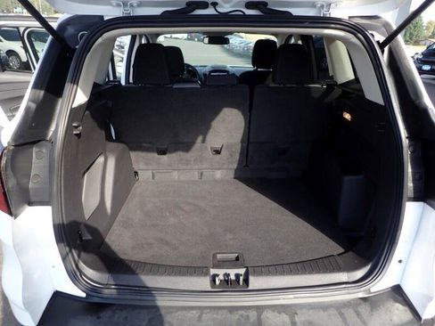 Used 2019 Ford Escape SE image 12