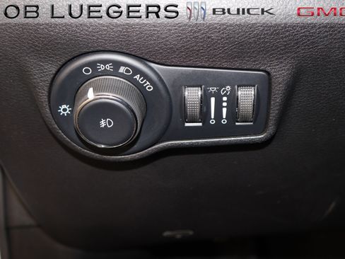 Used 2022 Jeep Compass Limited w/ Sun and Sound Group image 31