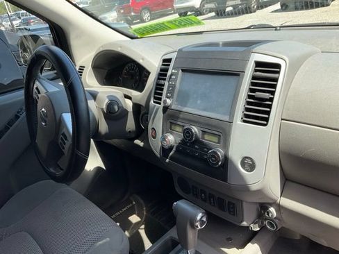 Used 2019 Nissan Frontier SV w/ Value Truck Package RWD image 11