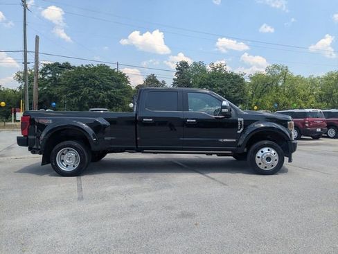 Used 2021 Ford F450 Platinum w/ FX4 Off-Road Package AWD/4WD image 2