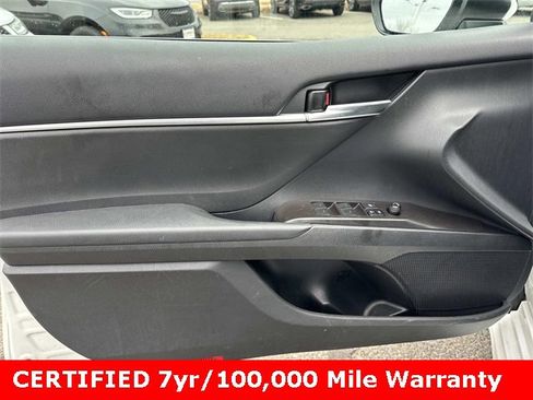 Used 2024 Toyota Camry SE image 14
