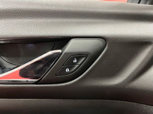 Certified 2023 GMC Acadia SLE w/ Driver Convenience Package image 26