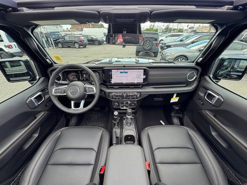 New 2026 Jeep Wrangler Unlimited Sahara AWD/4WD image 24