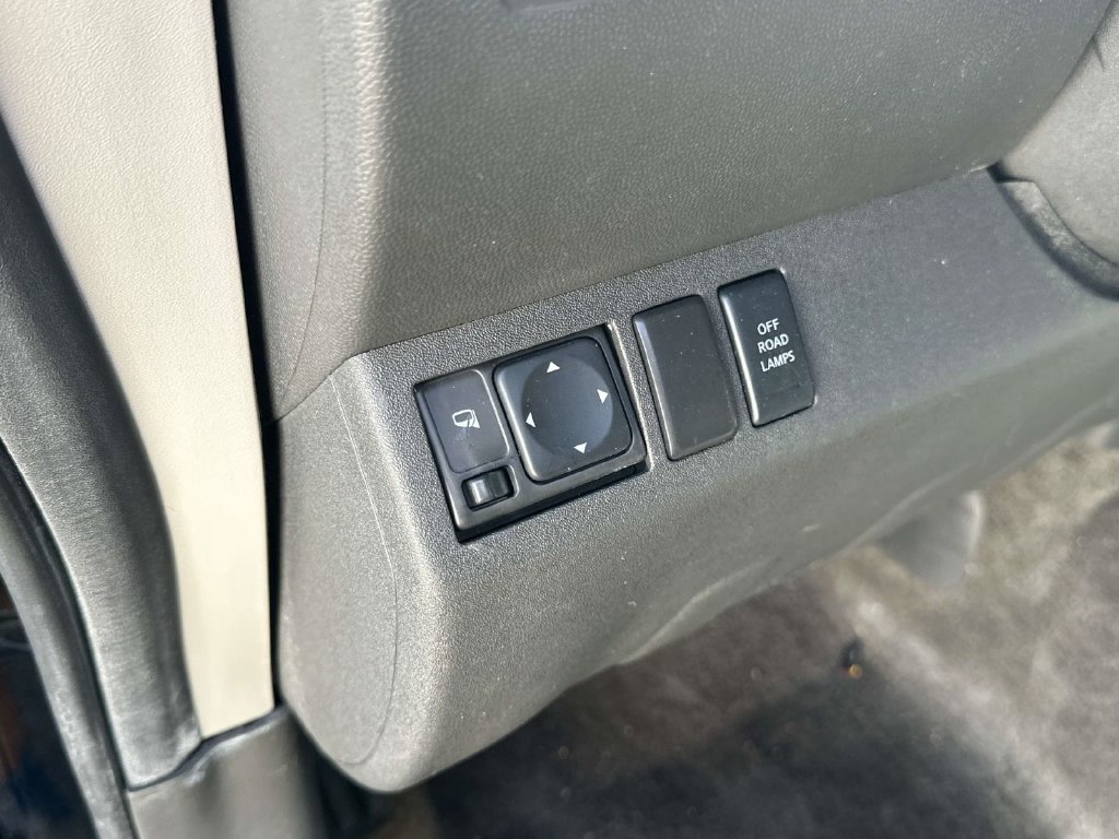 Used 2011 Nissan Xterra PRO-4X AWD/4WD image 20