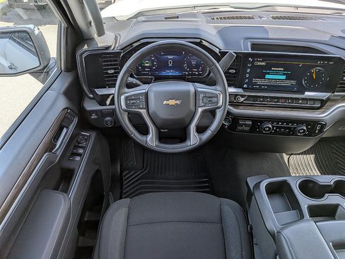 Certified 2026 Chevrolet Silverado 1500 LT RWD image 15