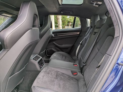 Used 2021 Porsche Panamera GTS image 12