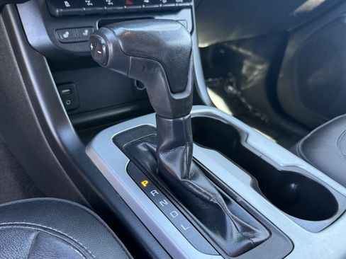 Used 2018 Chevrolet Colorado ZR2 image 21