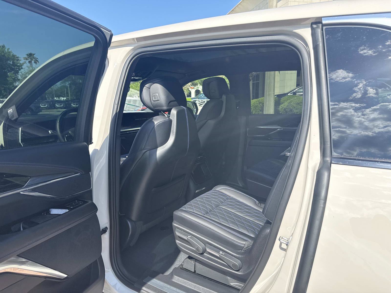 New 2026 Cadillac Escalade IQ Luxury 1 AWD/4WD image 14