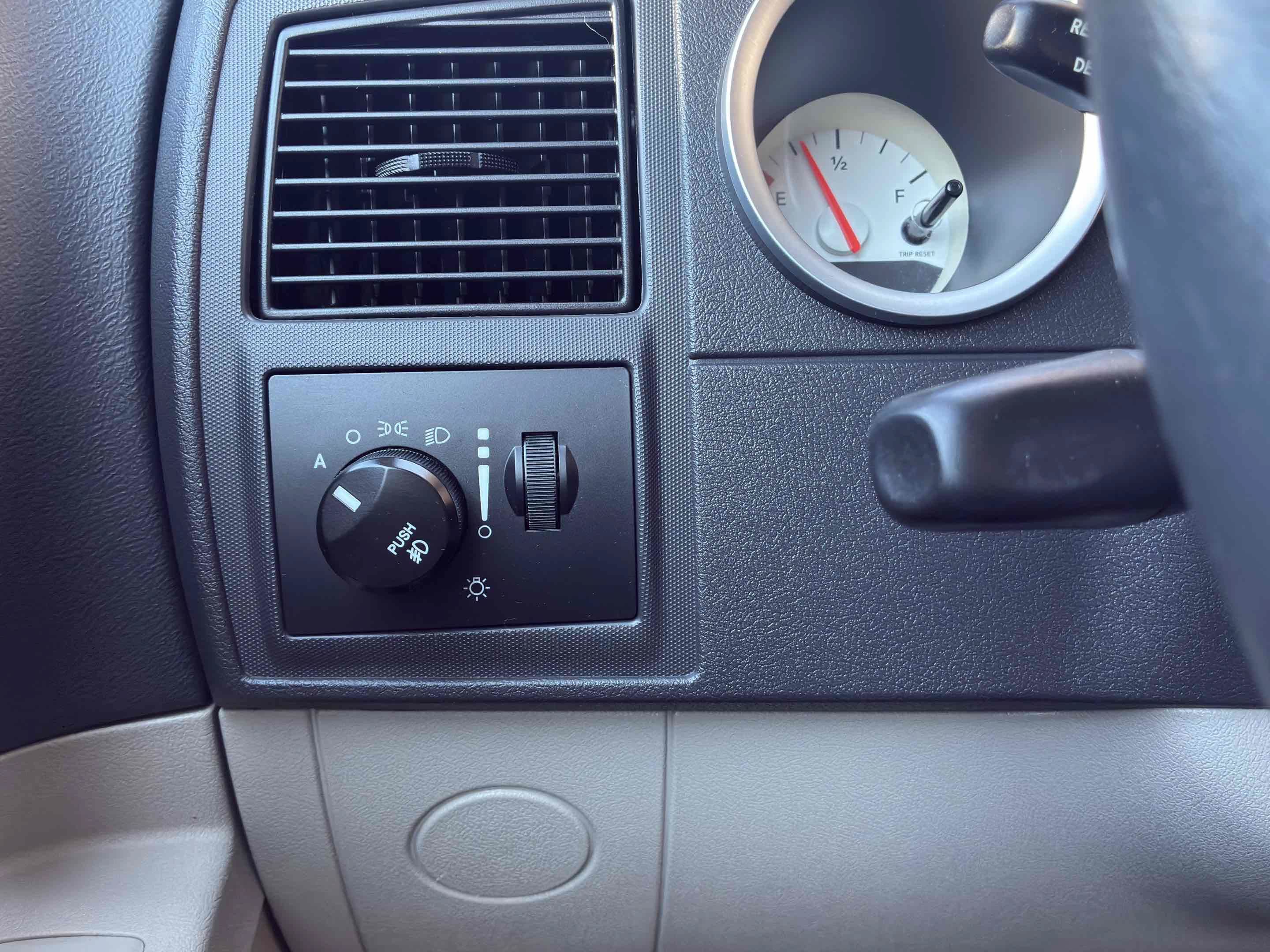 Used 2006 Dodge Magnum R/T w/ Convenience Group II AWD/4WD image 33