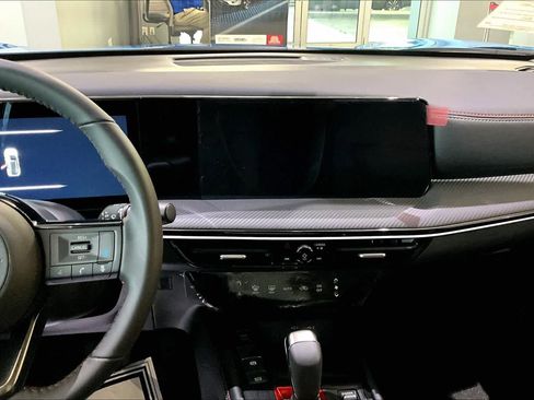 New 2025 Nissan Kicks SR image 6