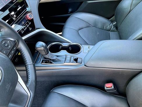 Used 2024 Toyota Camry XSE FWD image 16