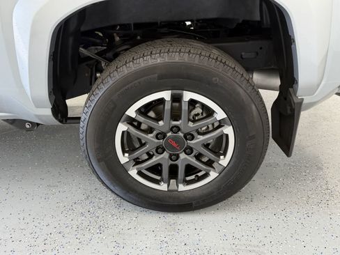 Used 2024 Toyota Tacoma TRD Sport AWD/4WD image 26