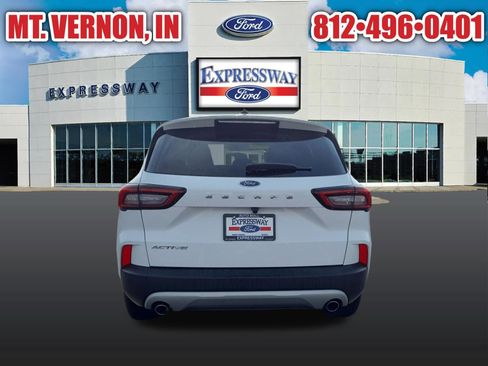 Used 2024 Ford Escape Active w/ Cold Weather Package FWD image 8