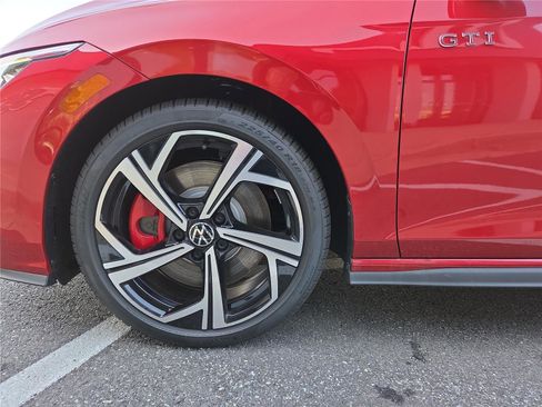 New 2026 Volkswagen GTI SE FWD image 10
