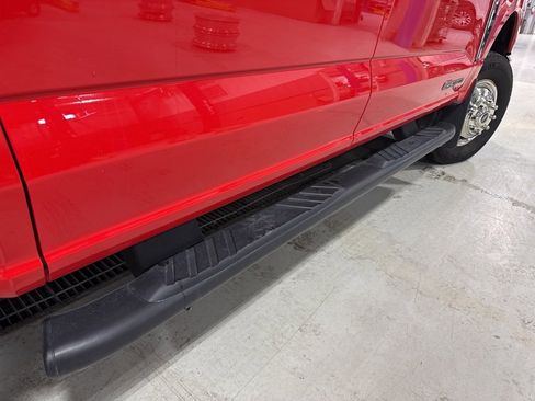 Used 2023 Ford F350 XLT image 39