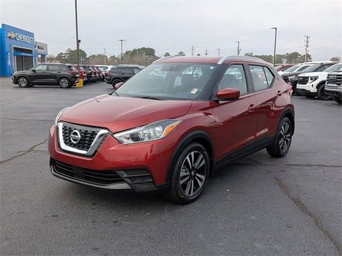 Used 2020 Nissan Kicks SV image 7