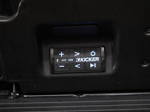 Used 2020 GMC Sierra 1500 AT4 w/ AT4 Premium Package AWD/4WD image 18