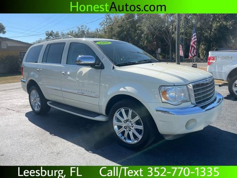 Used 2008 Chrysler Aspen Limited image 1