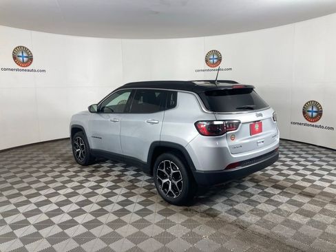 Used 2025 Jeep Compass Limited AWD/4WD image 20
