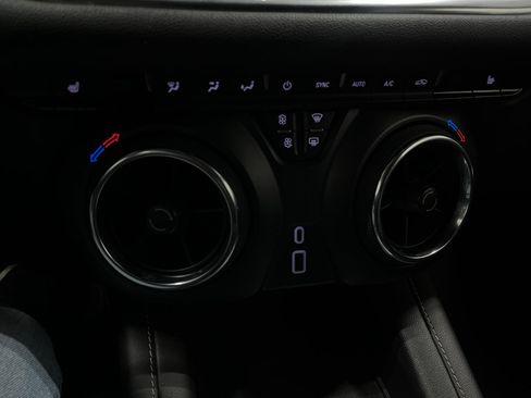 Used 2024 Chevrolet Blazer LT AWD/4WD image 25