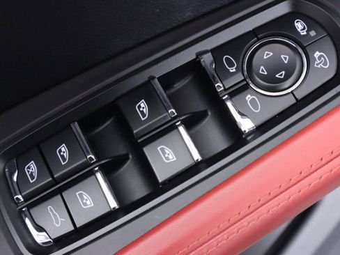 Used 2017 Porsche Macan S image 29