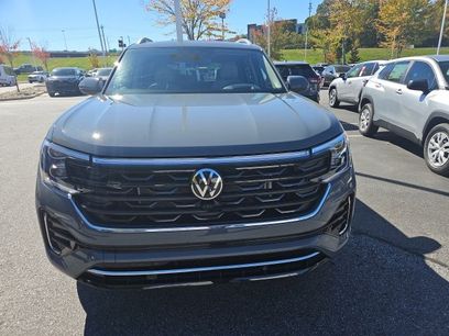 Used 2025 Volkswagen Atlas SEL Premium R-Line