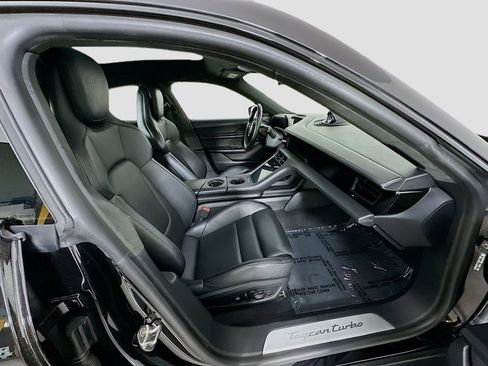 Certified 2020 Porsche Taycan Turbo S image 31