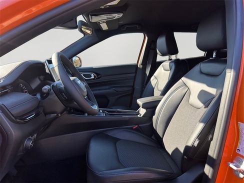 New 2026 Jeep Compass Latitude image 24