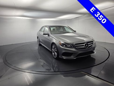 Used 2015 Mercedes-Benz E 350 Sedan image 4