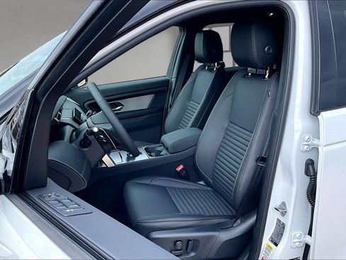 New 2026 Land Rover Discovery Sport Landmark AWD/4WD image 9
