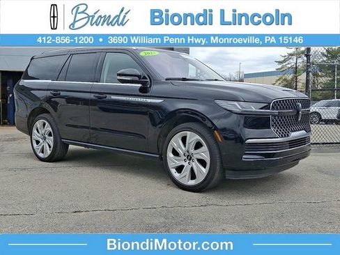 Certified 2025 Lincoln Navigator Reserve AWD/4WD image 1