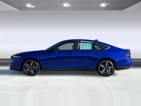 Used 2024 Honda Accord Sport image 2