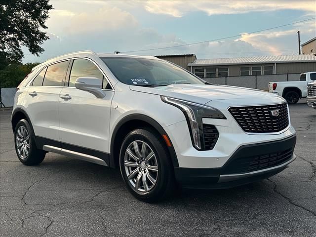Certified 2023 Cadillac XT4 Premium Luxury w/ Cold Weather Package AWD/4WD image 2