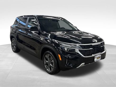 Used 2024 Kia Seltos LX AWD/4WD image 8