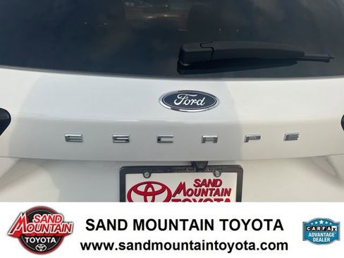 Used 2024 Ford Escape Active image 10