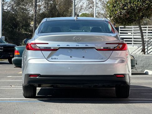 Used 2025 Toyota Camry LE FWD image 4