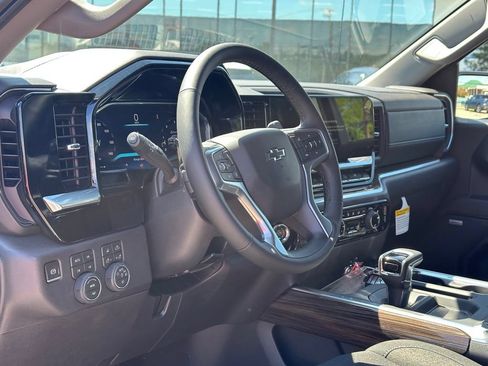 New 2026 Chevrolet Silverado 1500 RST w/ Z71 Off-Road Package AWD/4WD image 11