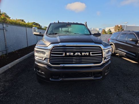 Used 2022 RAM 3500 Laramie AWD/4WD image 5