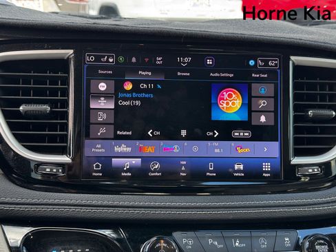 Used 2021 Chrysler Pacifica Touring-L w/ Uconnect Theater Family Group image 21