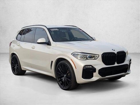 Used 2019 BMW X5 xDrive50i w/ M Sport Package image 3