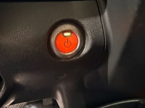 Used 2016 Nissan Leaf SV FWD image 15
