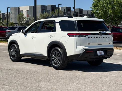 Certified 2023 Nissan Pathfinder SV w/ Black Appearance Package FWD image 3